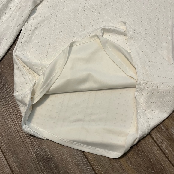 Pair of two Adrianna Papell Eyelet tops - Picture 9 of 13